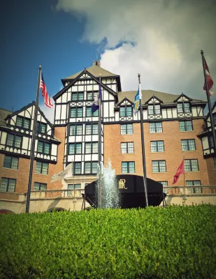 The Hotel Roanoke & Conference Center, Curio Collection by Hilton Hotel di Roanoke