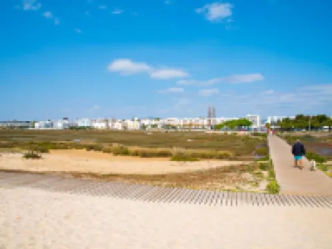 2Bedroom House Cozy Typical Restored Single Storey 5 Min from the Fuseta Beach Hotels in Fuseta