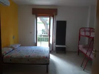Quadruple Room in Pineto - A Stone Throw from the Sea - balcón