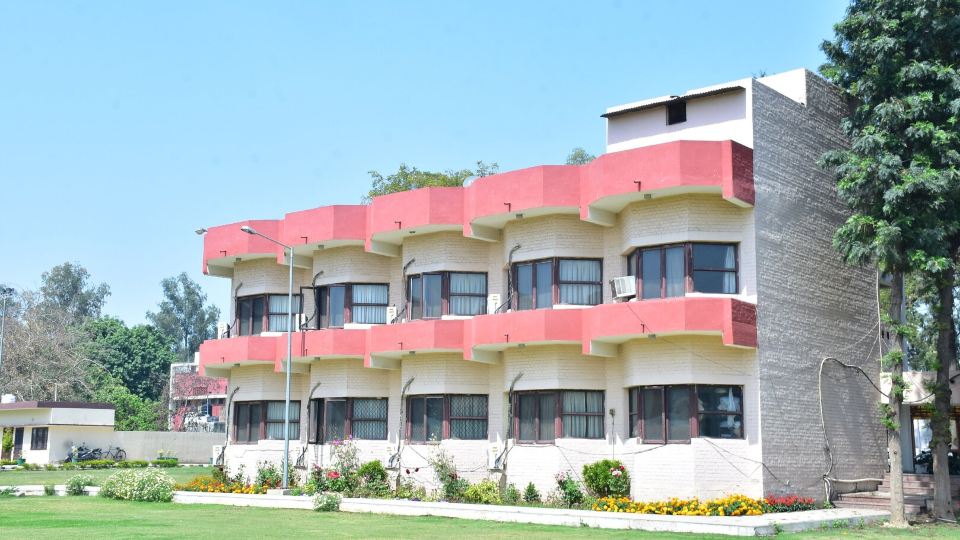 Parakeet Tourist Resort