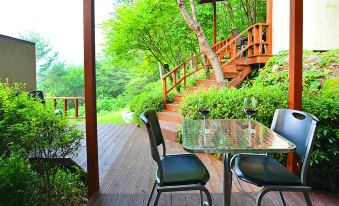 Pyeongchang Riverhill Pension (Pool Villa, Spa)