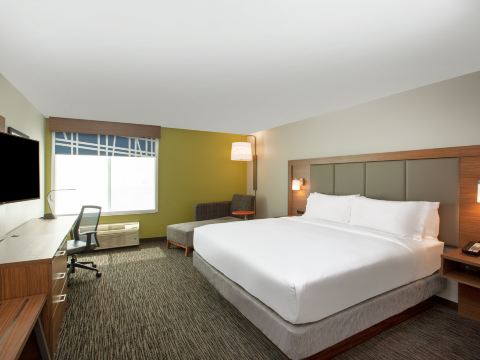 Holiday Inn Express & Suites Norfolk