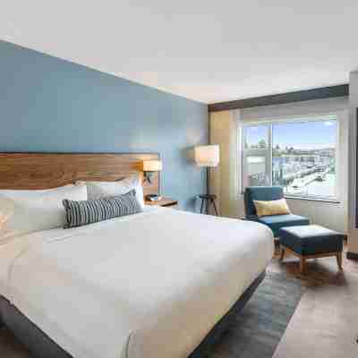 Hotel Indigo Seattle Everett Waterfront Rooms