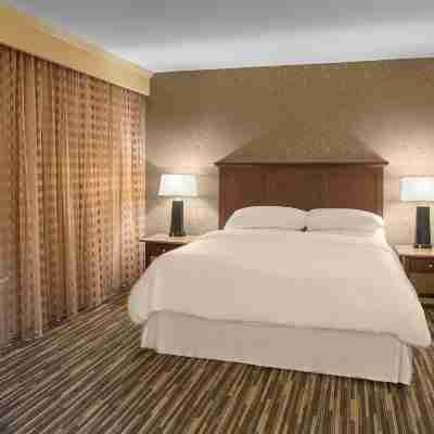 Sheraton Suites Akron Cuyahoga Falls Rooms