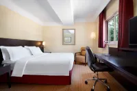 Courtyard by Marriott Rome Central Park ジェメッリ総合病院周辺のホテル