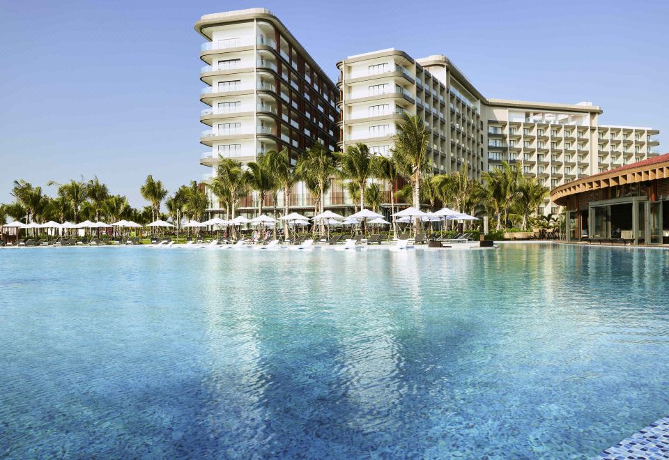 4. 모벤픽 리조트 ..