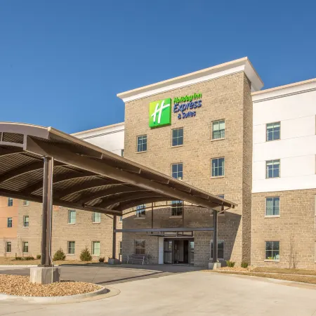 Holiday Inn Express & Suites SHAWNEE-KANSAS CITY WEST by IHG