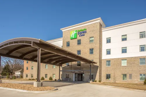 Holiday Inn Express & Suites SHAWNEE-KANSAS CITY WEST by IHG - WiFi