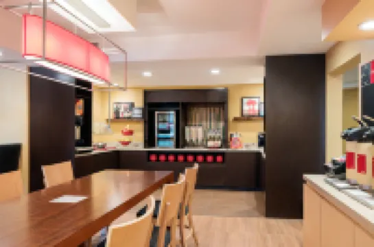 タウンプレース スイーツ ロサンゼルス LAX/マンハッタン ビーチ ホウソーンのホテル