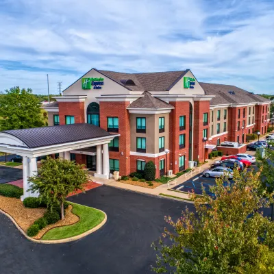 Holiday Inn Express & Suites MEMPHIS SOUTHWIND by IHG Hotels near Walmart Supercenter