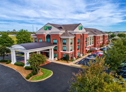 Holiday Inn Express & Suites MEMPHIS SOUTHWIND by IHG