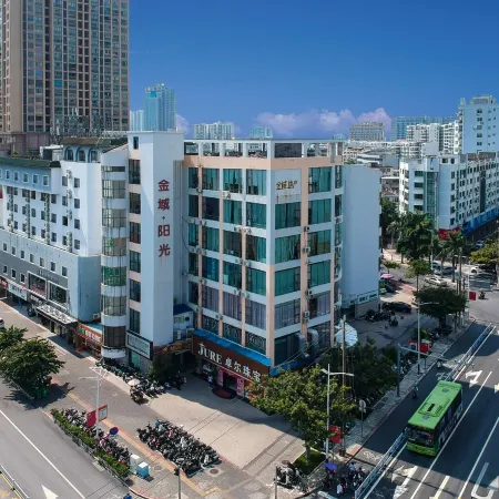 Sami Loft Guesthouse Отели рядом со станцией Beihai Railway Station