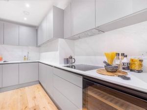 Brentford - 2 Bedroom