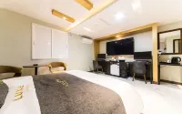 Goyang Luxe Hotel di Goyang-si