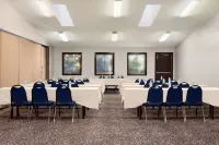 Country Inn & Suites by Radisson, Coon Rapids, MN Hotels in Blaine