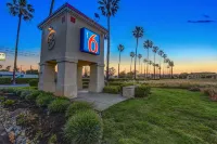 Motel 6 Lodi, CA - gimnasio