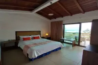 Howard Johnson by Wyndham Montanita โรงแรมใน