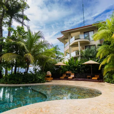 Arenas Del Mar Beachfront & Rainforest Resort Member of the Cayuga Collection Hotels near شاطئ بلايتاس (Playitas Beach)