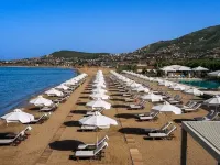 Plaza Resort Hotels in Saronikos