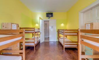 Adriatic Hostel - Youth Only