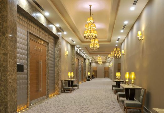 더블트리 바이 힐튼 반