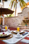 Chez Waffle Hotel - breakfast