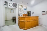 RedDoorz Plus Near WTC Batanghari Mall Hotels in Jambi