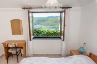 Apartments Mandica
