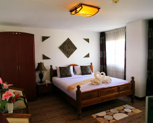 Regent Lodge Lampang Hotels near Wat Chai Mongkhon