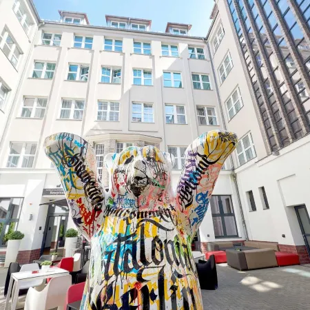 Catalonia Berlin Mitte Отели рядом с достопримечательностью «Станция метро Moritzplatz»
