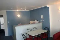 Fenton Court Motel