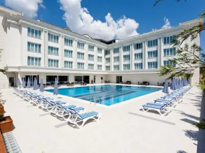 메르지아 호텔 & 리조트 Camcıoğlu Beach 주변 호텔