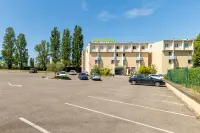 B&B HOTEL Lyon Eurexpo Bron - parking