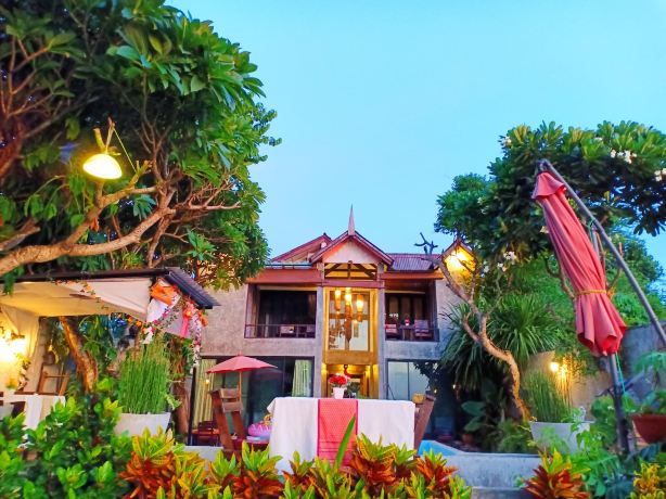 โรงแรมช่อฟ้า แกลเลอรี่ หนองคาย - Sofa Gallery Hotel