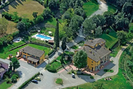 Il Borgo di Villa Castelletti Country Hotel Отели рядом с достопримечательностью «Villa Castelletti»