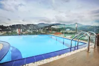 Sevana City Hotel - Pools