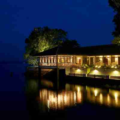 Ekho Lake House Hotel Exterior