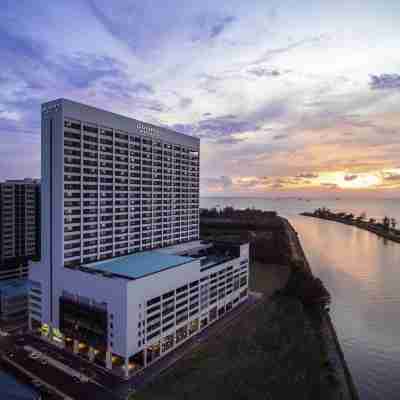 Pullman Miri Waterfront Hotel Exterior