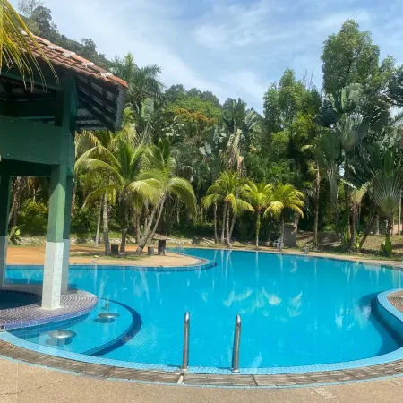 Teluk Batik Holiday Apartment