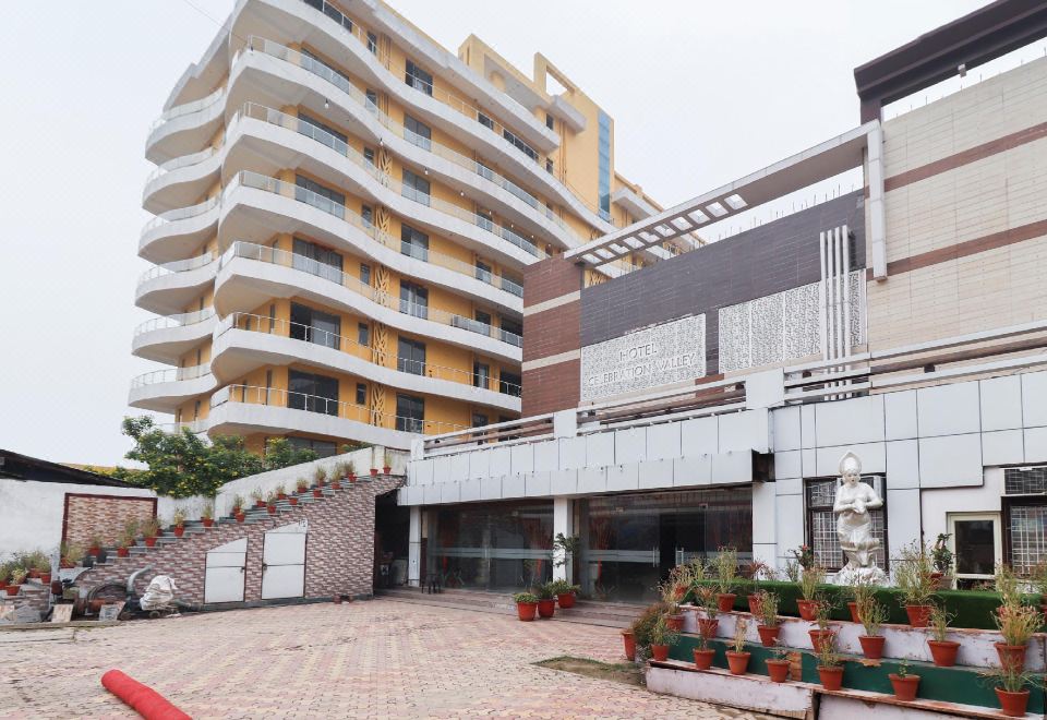hotel overview picture