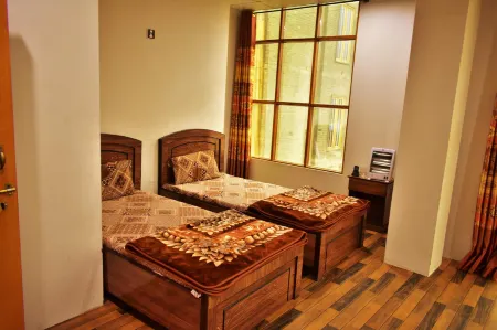 Holiday Inn Swat Отели рядом с достопримечательностью «Qambar Chowk»