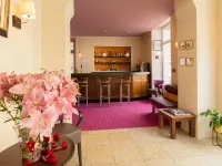 Logis Hôtel le Vert Galant Hotels in Le Lude