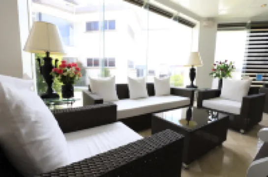 Alicia Hotel & Restaurant