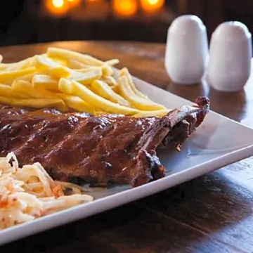 The Swan Inn Pub Отели рядом с достопримечательностью «Чизик Хаус энд Гарденс»