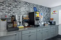 Super 8 by Wyndham Kansas City at Barry Road/Airport - breakfast