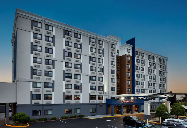 Hampton Inn Newark Airport