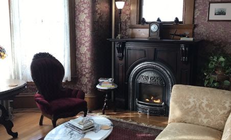 Maplecroft Bed & Breakfast - Housity