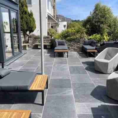 Two Guns – Contemporary, Stylish Townhouse with Stunning Sea Views Others