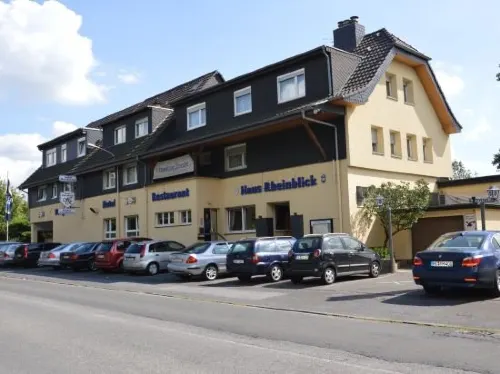 Haus Rheinblick Hotel a Monheim am Rhein