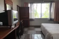 Lopburi Residence 2 Hotel and Resort Hotels in Pho Talat Kaeo